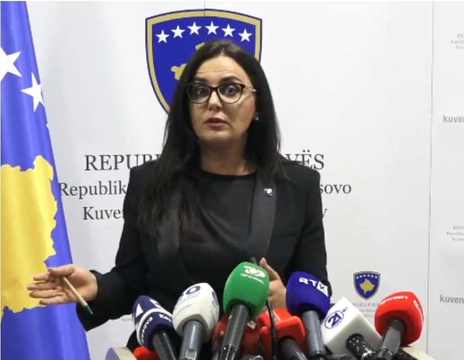 LDK kundër Kurtit: "Ftesa ishte për ta bërë kuorumin Feride Rushiti – ku janë 66 votat?"
