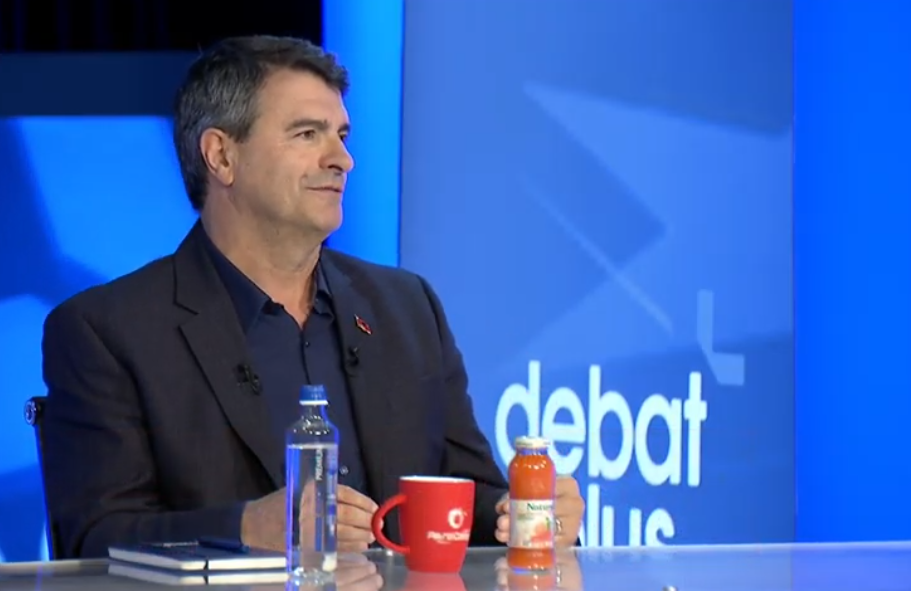  Jam pjesë e lojës  tash e shohim qysh bëhet loja   Florin Krasniqi i rikthehet politikës