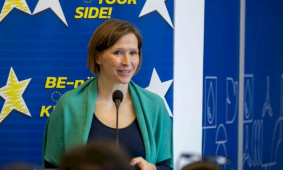 palatova:-perparimi-i-kosoves-ne-lirine-e-medias-te-ruhet-nga-zyrtaret-publike-dhe-establishmenti-politik