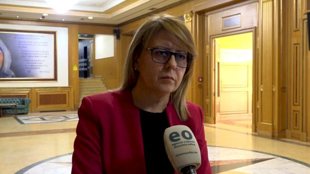 bajrami:-urime-dita-boterore-e-lirise-se-shtypit,-faleminderit-gazetareve-qe-punojne-ne-kushte-jo-te-lehta
