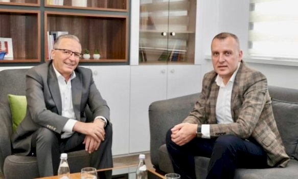 bedri-hamza-prezanton-shemsi-jasharin-si-kandidat-te-ri-te-pdk-se-per-deputet