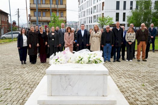 haxhiu-perkujton-konushevcin-dhe-malajn-ne-28-vjetorin-e-vrasjes-se-tyre