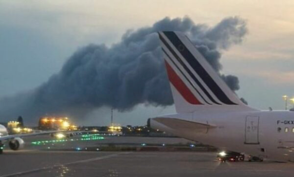 zjarr-i-permasave-te-medha-prane-aeroportit-‘charles-de-gaulle’-ne-paris