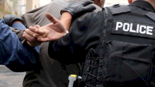 incident-ne-gjakove,-kater-persona-pengojne-policet-–-tre-ne-pranga