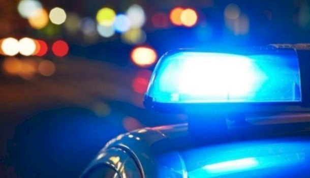 “me-jep-para-per-droge”-ky-eshte-32-vjecari-qe-dyshohet-se-rrahu-babane-dhe-sulmoi-policin-gjate-arrestimit-ne-peje