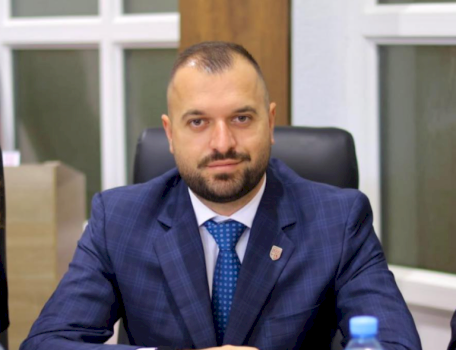 sot-varroset-rifat-stojkaj,-drejtori-i-bujqesise-ne-decan