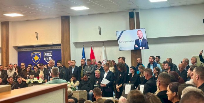 komuna-e-decanit-mban-akademi-perkujtimore-per-rifat-stojkaj