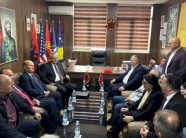 prefekti-i-tiranes-per-ish-kreret-e-uck-se-ne-hage:-drejtesia-do-te-triumfoje