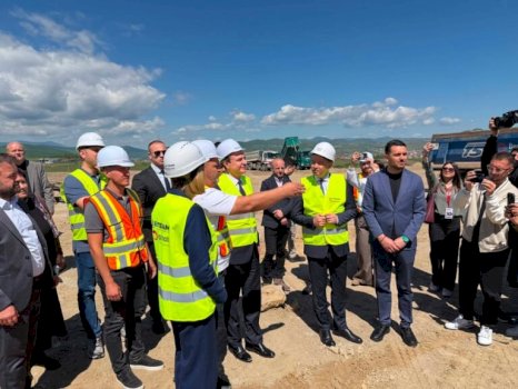 kurti:-mbi-30-milione-euro-investime-per-14-parqe-industriale-ne-kosove