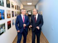 hamza-pret-ambasadorin-britanik,-diskutojne-per-zgjedhjet-e-7-qershorit