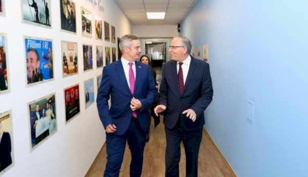 hamza-pret-ambasadorin-britanik,-diskutojne-per-zgjedhjet-e-7-qershorit