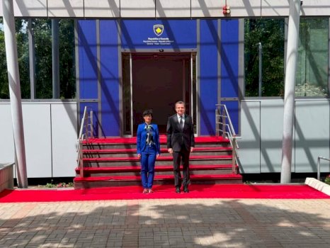 Kurti pret në takim Marta Kos