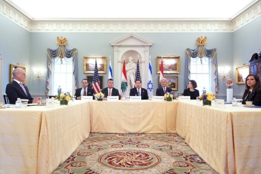 izraeli-dhe-libani-vazhdojne-bisedimet-per-armepushim-dhe-paqe
