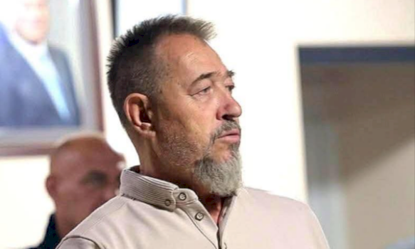 sami-lushtaku-me-postim:-i-pergjigjem-institucioneve-per-dallim-prej-albin-kurtit