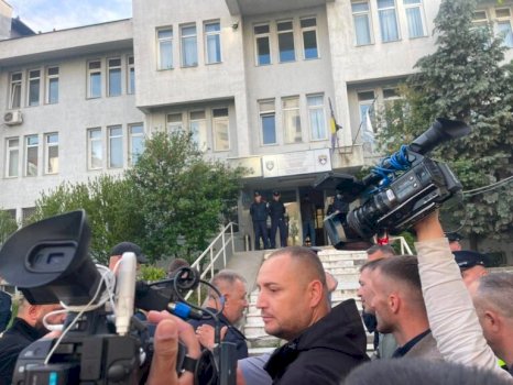 video|-lushtaku-hyn-ne-polici-per-intervistim,-qytetaret-e-brohorasin