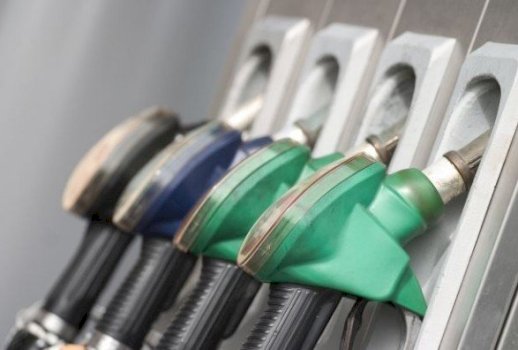 ministria-publikon-cmimet-tavan-per-sot,-nafta-e-benzina-shtrenjtohen-pak