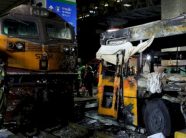 treni-perplaset-me-autobus,-te-pakten-tete-te-vdekur-ne-tajlande