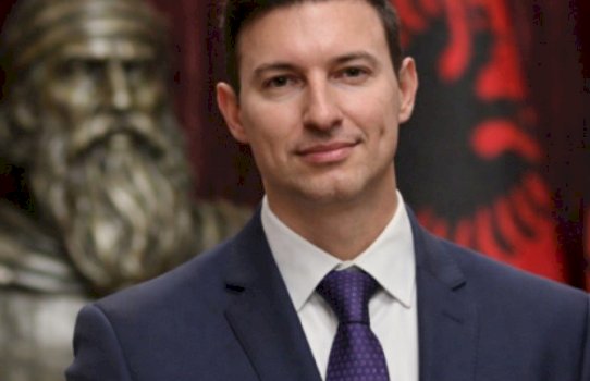 protesta-e-studenteve,-ambasadori-mejdani:-gjuhen-t’uej-kurre-mos-ta-lini,-mos-ta-lini-sa-t’jete-jeta