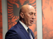 haradinaj:-gjuha-shqipe-ne-maqedonine-e-veriut-nuk-eshte-opsionale,-studentet-kerkojne-dinjitet-dhe-barazi