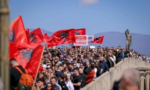 ovl-uck-mbeshtet-protesten-e-studenteve-shqiptare-ne-rmv:-bashkohuni-me-ta