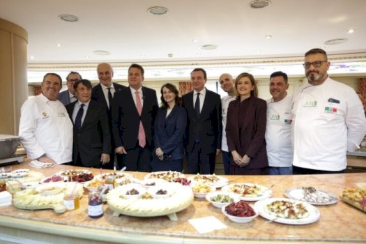 muja-merr-pjese-ne-forumin-itali–kosove-per-agrobiznes,-bashke-me-kurtin-dhe-perfaqesues-te-larte-institucionale-nga-kosova-dhe-italia