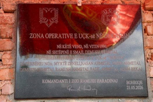 haradinaj-zbulon-pllaken-perkujtimore-te-heroit-myrte-zeneli-ne-zllapek:-sakrifica-per-liri-nuk-harrohet