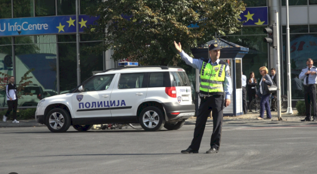Katër të vdekur në Maqedoni nga aksidenti mes veturës dhe kamionit me targa të Kosovës