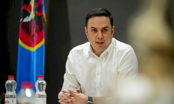 100-euro-nga-qeveria,-abdixhiku:-blerje-votash-e-propagande
