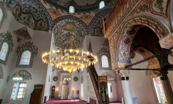 festa-e-kurban-bajramit,-bik-tregon-kohen-e-faljes-se-namazit