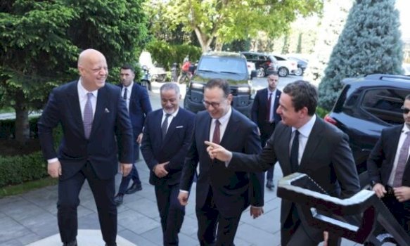 kurti-takohet-me-perfaqesuesit-e-para-investitoreve-turq-ne-kosove