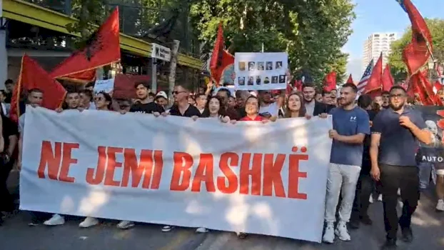 marshim-per-shqipen-ne-tirane-ne-mbeshtetje-te-studenteve-ne-maqedonine-e-veriut