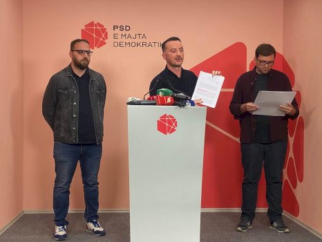psd-hap-sonte-fushaten-zgjedhore-me-nje-“aktivitet-simbolik”-prapa-kuvendit