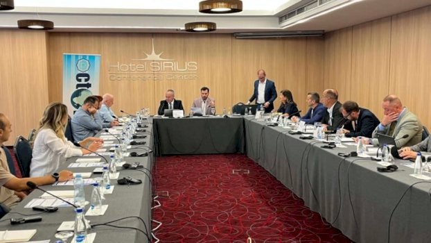 fetoshi:-serbia-po-nderhyn-ne-zgjedhjet-ne-kosove-permes-propagandes,-rrjeteve-kriminale-dhe-listes-serbe