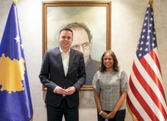 abdixhiku-kete-jave-u-takua-me-4-ambasadore:-bashkepunimi-i-ngushte-me-aleatet-tane-mbetet-orientim-i-palekundur-politik-e-shteteror