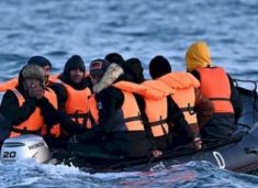 britania-ashperson-kontrollet-e-azilit,-inteligjenca-artificiale-do-te-vleresoje-moshen-e-emigranteve