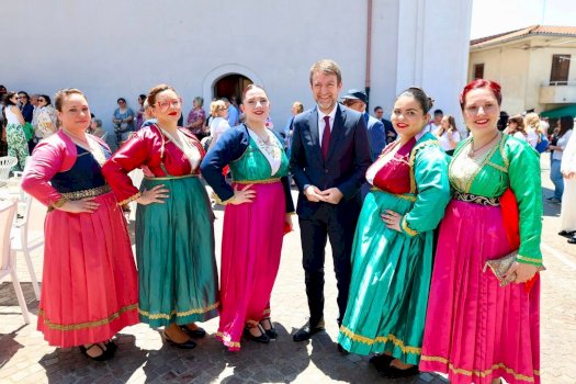 hoxha-ne-kalabri:-arbereshet,-nje-ure-e-gjalle-lidhese-mes-dy-brigjeve-te-adriatikut
