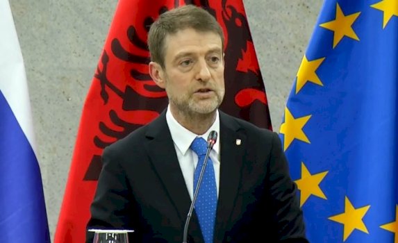 ministri-i-puneve-te-jashtme-te-shqiperise-neser-viziton-kosoven
