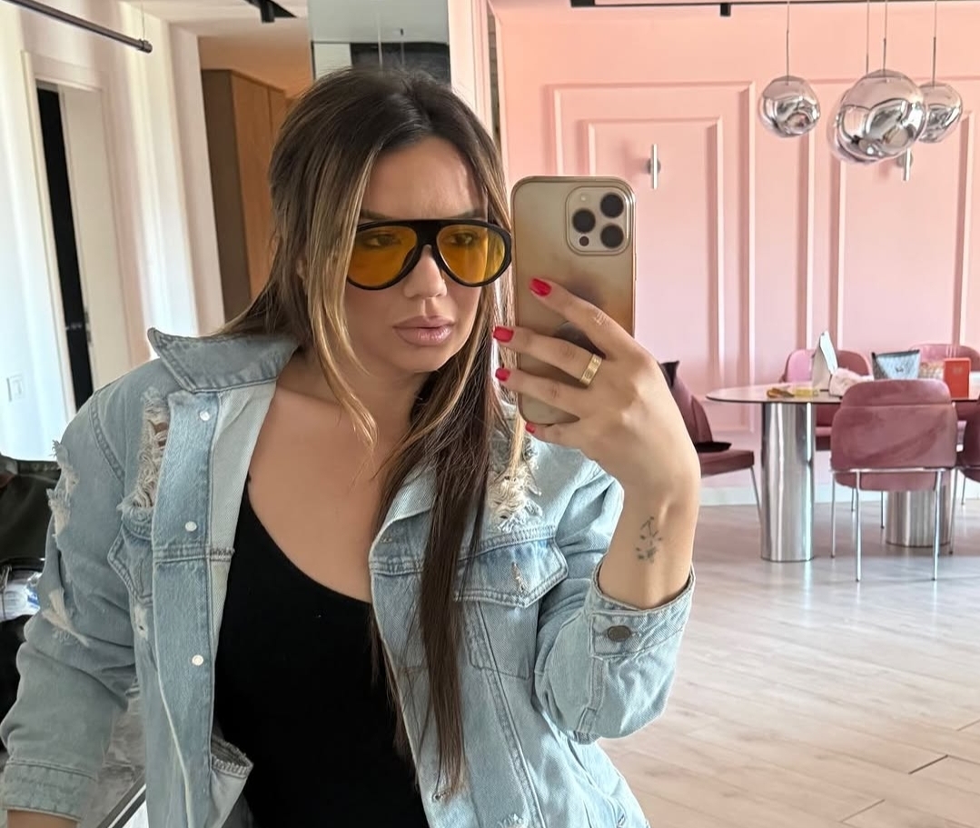 Sasa Hoda po bëhet virale me poza atraktive në bikini – "S'po lë vend për imagjinatë"
