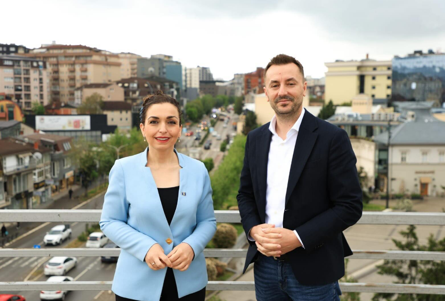 Vjosa Osmani prezanton Visar Xanin si pjesë të ekipit të saj
