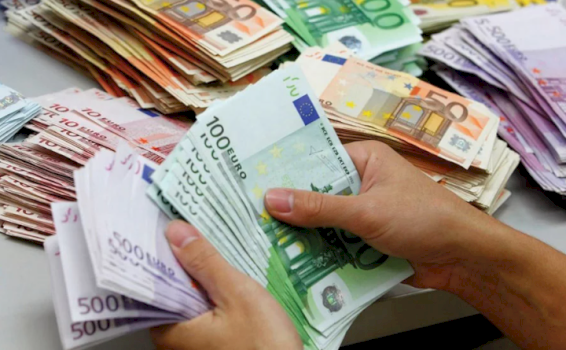 nga-sot,-ne-kosove-ndalohet-pagesa-kesh-mbi-2-mije-euro