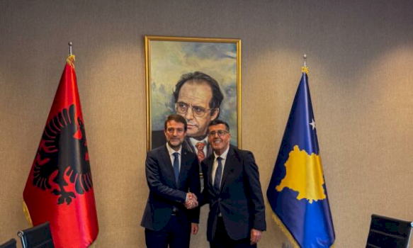 haziri-takohet-me-kryediplomatin-e-shqiperise:-diskutuam-per-koordinim-e-per-realizimin-e-nismave-strategjike-qe-i-afrojne-qytetaret