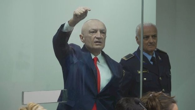 ilir-meta-le-burgun-per-te-marre-pjese-ne-ceremonine-mortore-te-babait