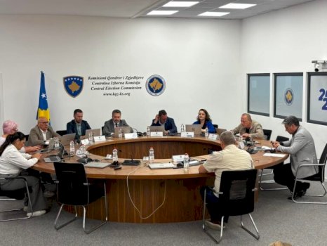 mbi-dy-mije-anetare-do-te-angazhohen-ne-procesin-e-numerimit-te-votave-ne-qendra-komunale