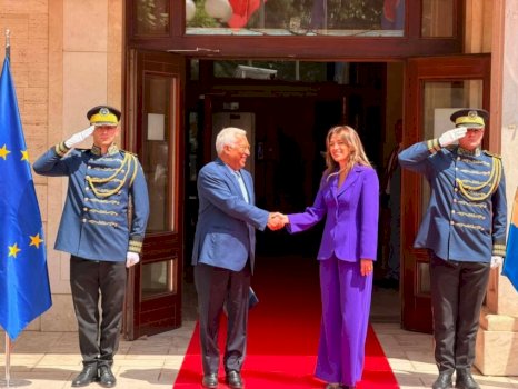nis-takimi-mes-albulena-haxhiut-dhe-antonio-costes-ne-prishtine