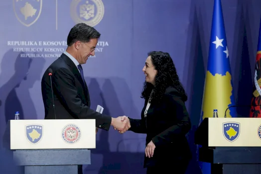 vjosa-osmani:-kosova-duhet-te-anetaresohet-ne-nato,-synim-i-mandatit-te-ardhshem
