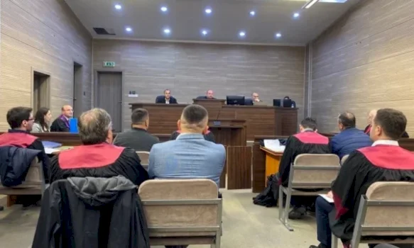 rasti-“subvencionet”,-mbrojtja-kerkon-perjashtimin-e-kryetares-se-trupit-gjykues