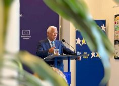 costa:-be-ja-mund-ta-mbeshtese-kosoven,-por-s’mund-t’ia-kryeje-detyrat-e-shtepise