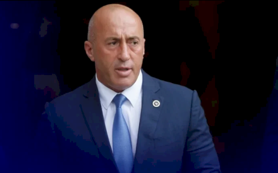 Haradinaj mbështet protestën e studentëve shqiptarë kundër cenimit të gjuhës shqipe në Maqedoninë e Veriut
