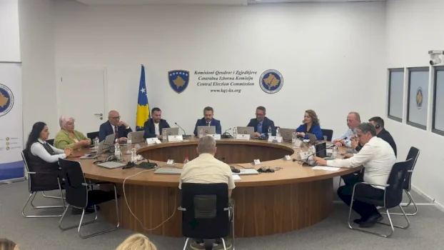 kqz-diskuton-votimin-me-asistence,-kerkohet-zgjidhje-per-personat-qe-nuk-dine-shkrim-lexim