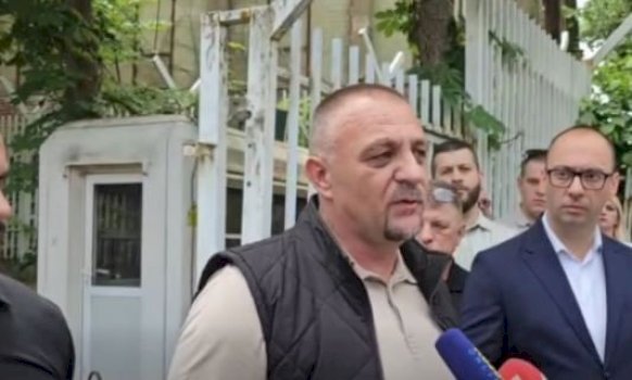 lirohen-nga-stacioni-policor-kreu-i-mitrovices-se-veriut-radojeviq-dhe-kryesuesi-i-kuvendit